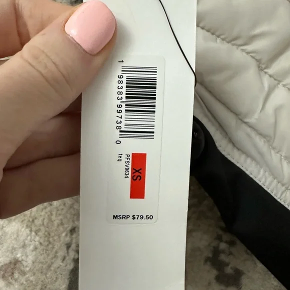 Calvin Klein Puffer Performance Vest Size XS NWT - Picture 5 of 5